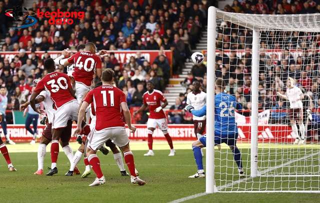  Thắng nhàn nhã Nottingham Forest, Man City tăng tốc đua vô địch với Arsenal