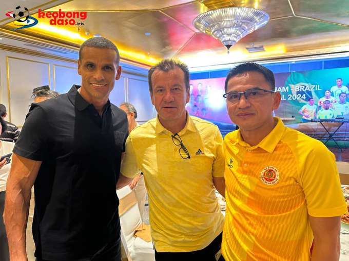 Kiatisuk tiệc tùng cùng Rivaldo, Dunga sau trận đấu