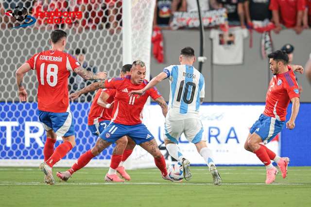  Copa America: Martinez toả sáng, Messi và đồng đội giành vé đầu tiên vào tứ kết