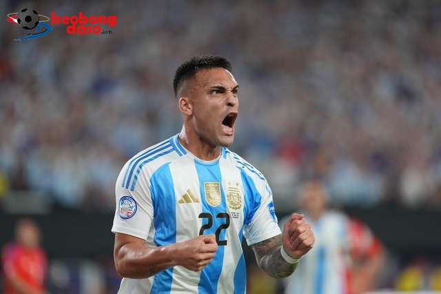  Copa America: Martinez toả sáng, Messi và đồng đội giành vé đầu tiên vào tứ kết