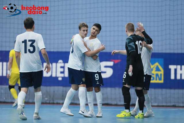  U19 futsal Việt Nam khiến Nga đánh rơi chiến thắng cuối trận