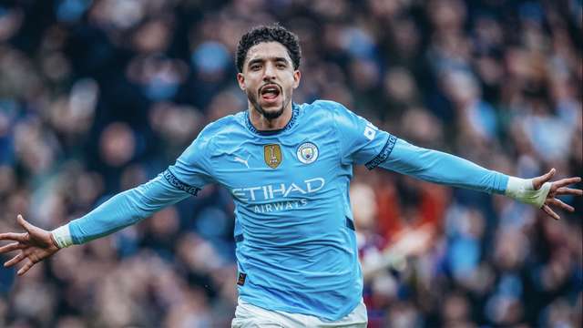  Tân binh Marmoush lập hat-trick, Man City đại thắng Newcastle vào Top 4