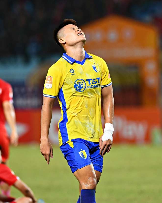 CLB Hà Nội "trảm tướng" sau 3 vòng đấu tại V-League 2025-2026