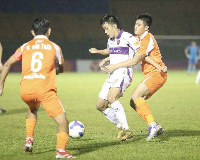  HLV Nhật Bản thay Anh Đức, ngồi "ghế nóng" CLB Becamex TP HCM