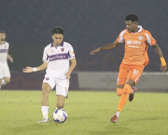  HLV Nhật Bản thay Anh Đức, ngồi "ghế nóng" CLB Becamex TP HCM