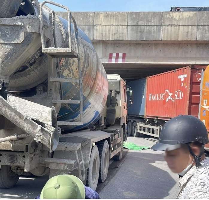  Luật sư nói gì về hành vi của tài xế cố ý điều khiển xe bồn kéo lê khiến nữ sinh tử vong?