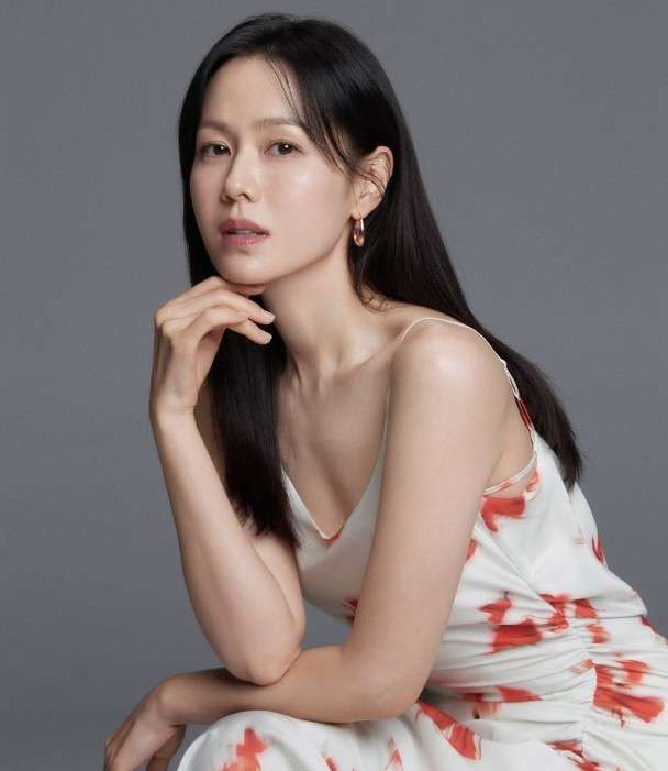 Sao châu Á 26/9: Ngô Cẩn Ngôn bị đồn hôn nhân trục trặc