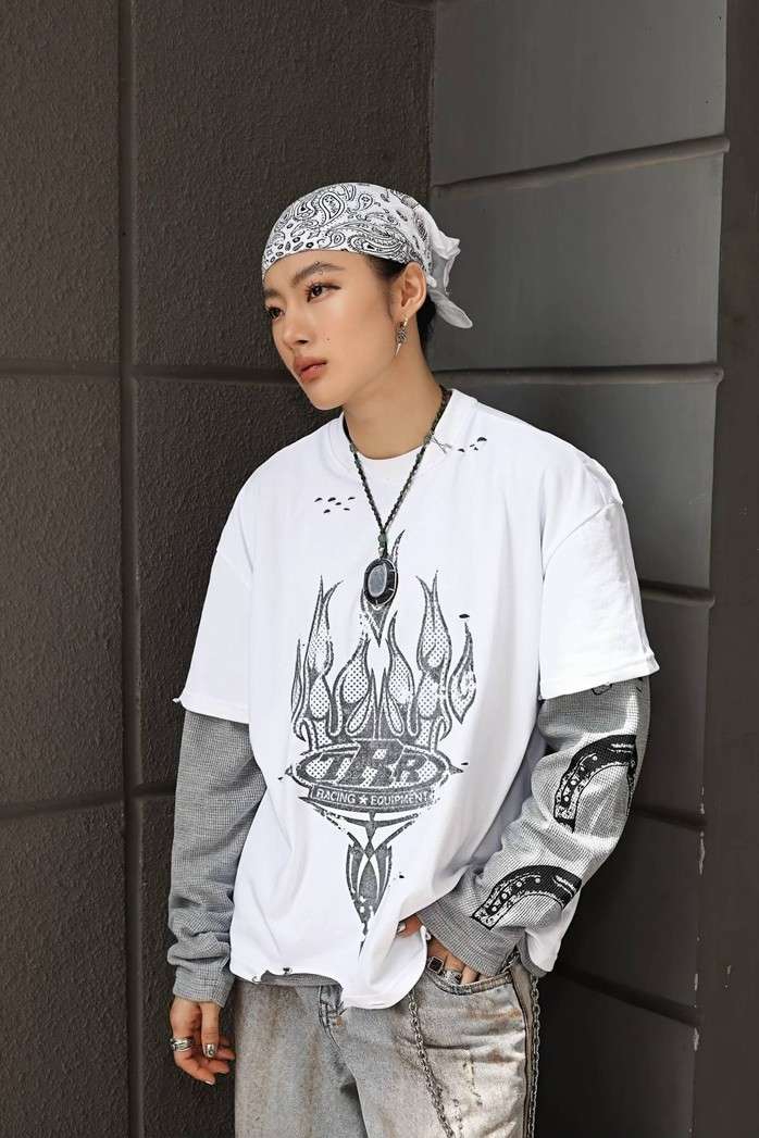  Angela Phương Trinh làm trò?