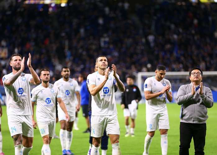 CLB Nam Định chia tay HLV Vũ Hồng Việt