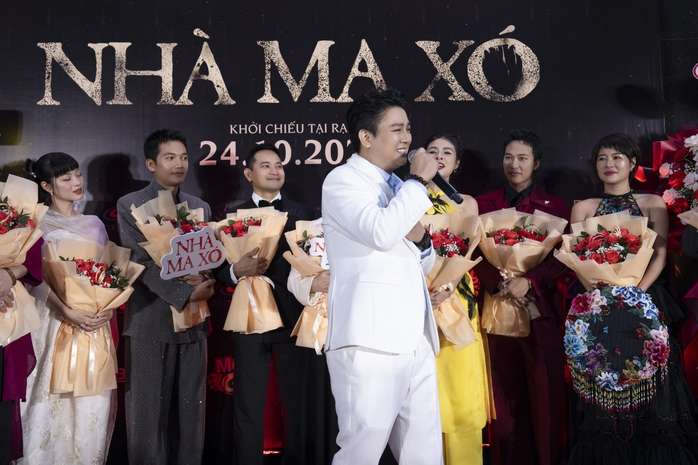 Hoài Lâm "quên lời" khi hát nhạc phim có Vân Trang, Quang Tuấn