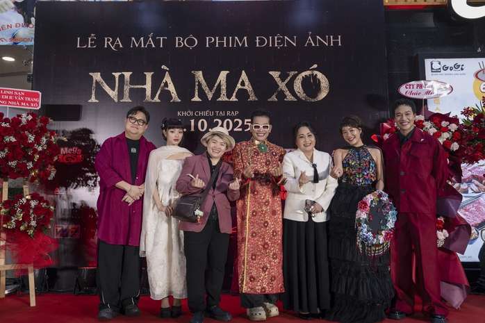 Hoài Lâm "quên lời" khi hát nhạc phim có Vân Trang, Quang Tuấn