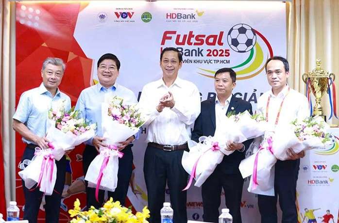 Khởi tranh giải futsal sinh viên TP HCM với 12 đội bóng