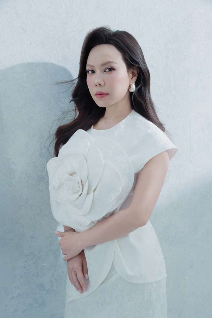 Rộ tin Việt Hương "không qua khỏi", chính chủ lên tiếng