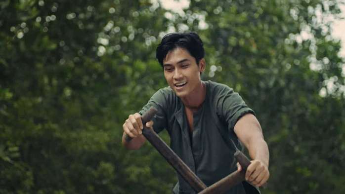 Thu Trang và Hồng Ánh "già nua" khác thường