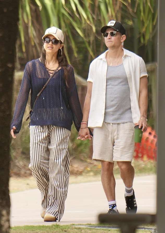 Bạn trai tới Australia thăm Jessica Alba đóng phim