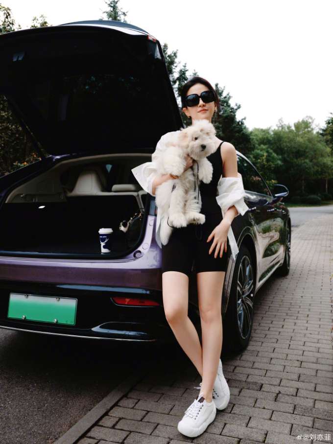 Sao châu Á 3/10: 'Vệ Yến Uyển' Lý Thuần kết hôn