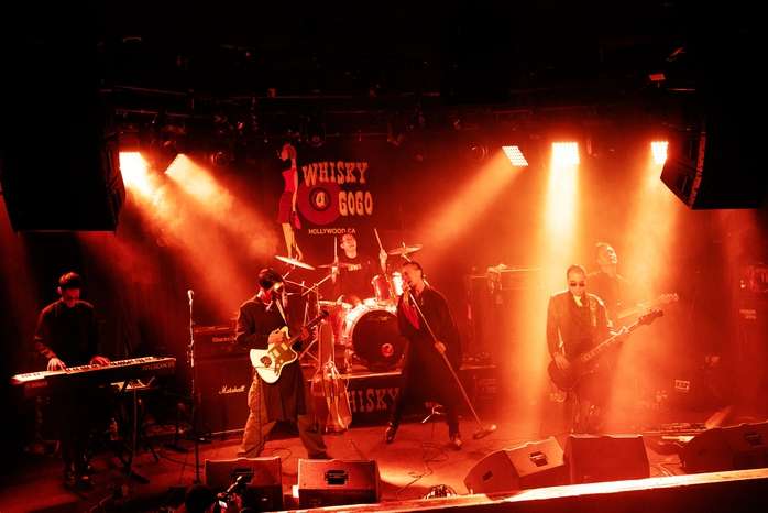 Ban nhạc rock Việt là khách mời tour thế giới của ban nhạc huyền thoại Trapt