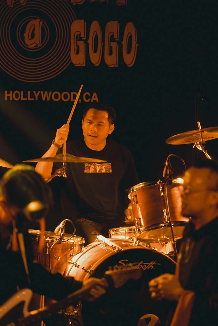 Ban nhạc rock Việt là khách mời tour thế giới của ban nhạc huyền thoại Trapt