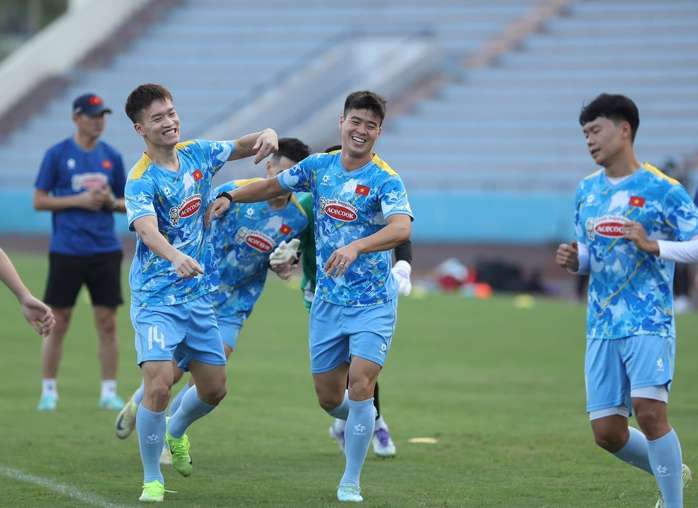  Đội trưởng Đỗ Duy Mạnh: Nguyễn Xuân Son là tiền đạo xuất sắc