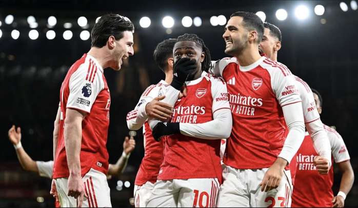 Eze Eberechi lập hat-trick lịch sử, Arsenal đại thắng derby Bắc London