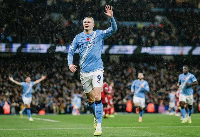  Haaland sắp chạm mốc 100 bàn, Man City thắng nghiền ép Liverpool tại Etihad