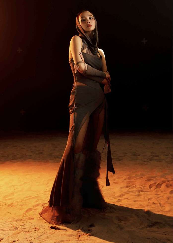 Loạt outfit "chất như nước cất" của Minh Hằng