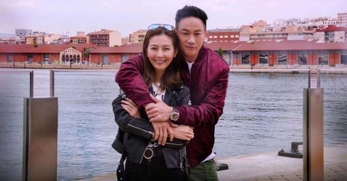 18 năm yêu 'êm đềm như dòng sông' của vợ chồng Hà Nhuận Đông