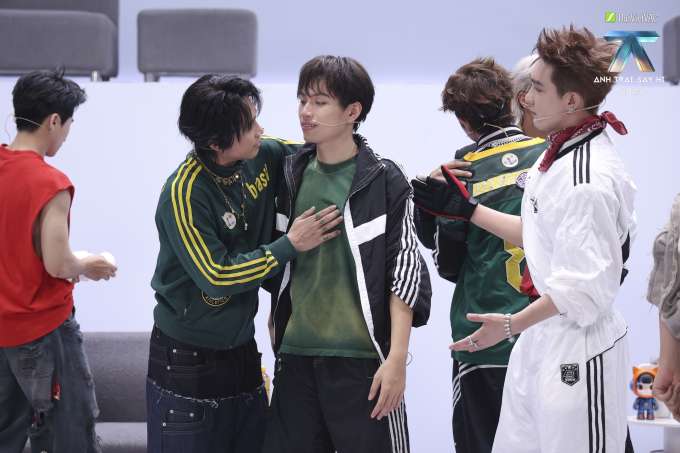 Năm thí sinh rời 'Anh trai Say Hi 2025'