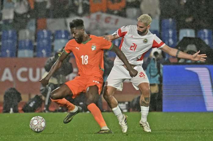 Cameroon và Bờ Biển Ngà cùng thắng Cúp châu Phi nhờ sao Man United