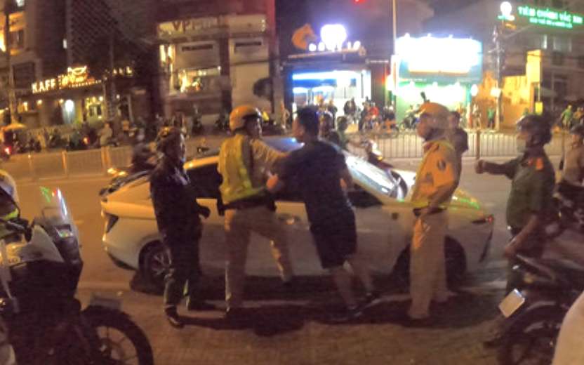  Công an TPHCM tìm chủ xe Atila Elizabeth