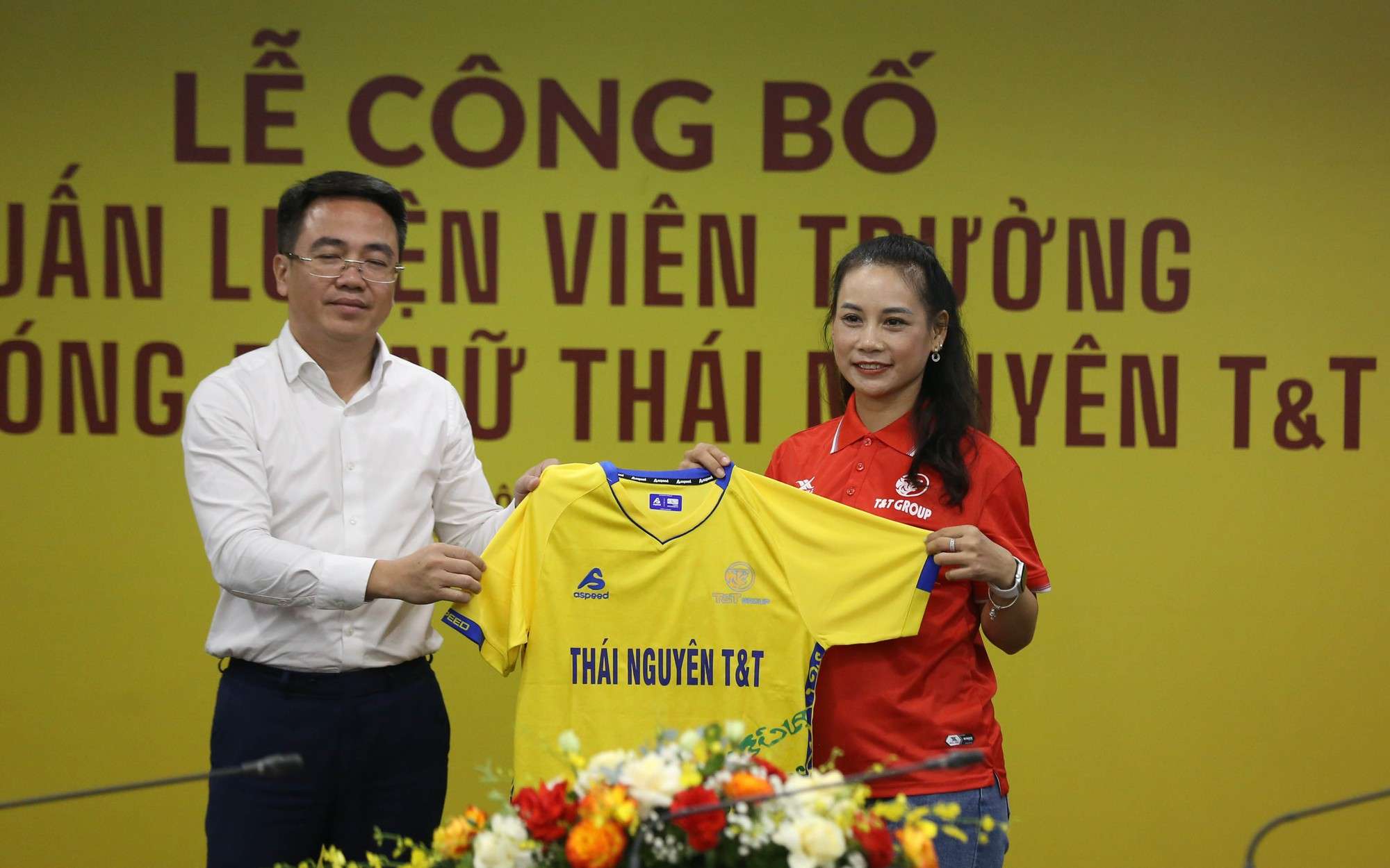 HLV Mai Đức Chung vẫn bỏ ngỏ khả năng dẫn dắt tuyển nữ Việt Nam