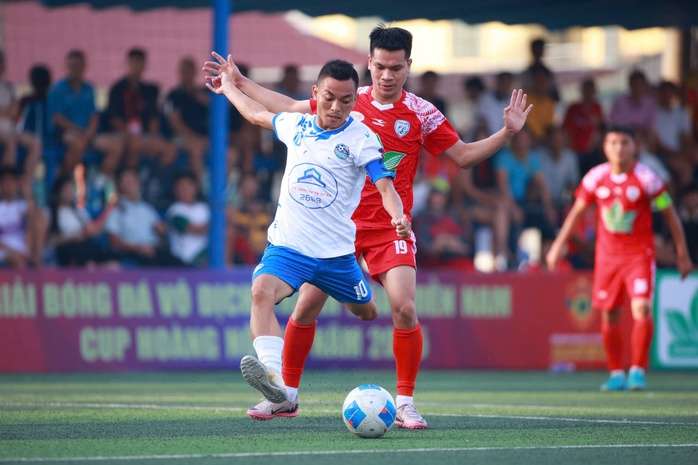 Hơn 100 triệu đồng tiền thưởng tại Giải bóng đá vô địch Thanh Hóa miền Nam 2025