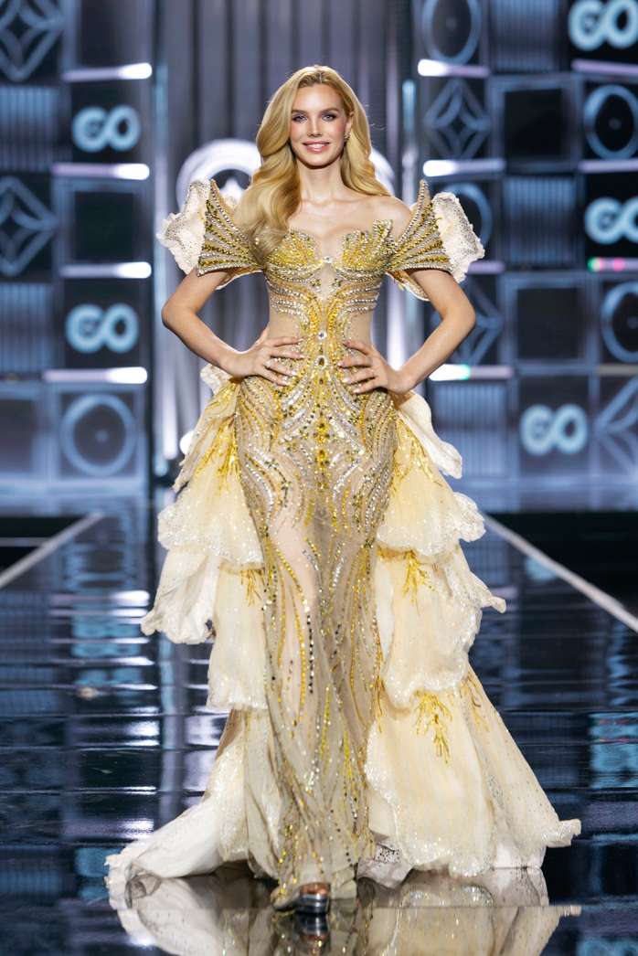 Khi người đẹp diện bikini