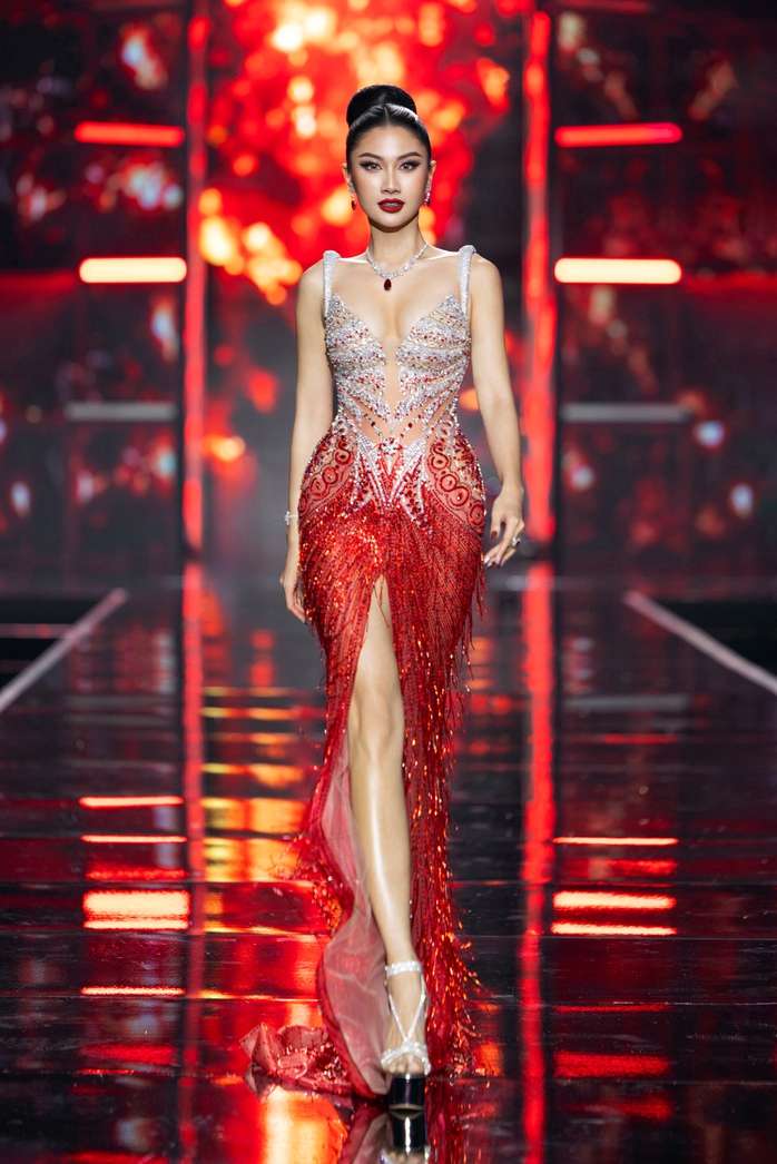 Khi người đẹp diện bikini