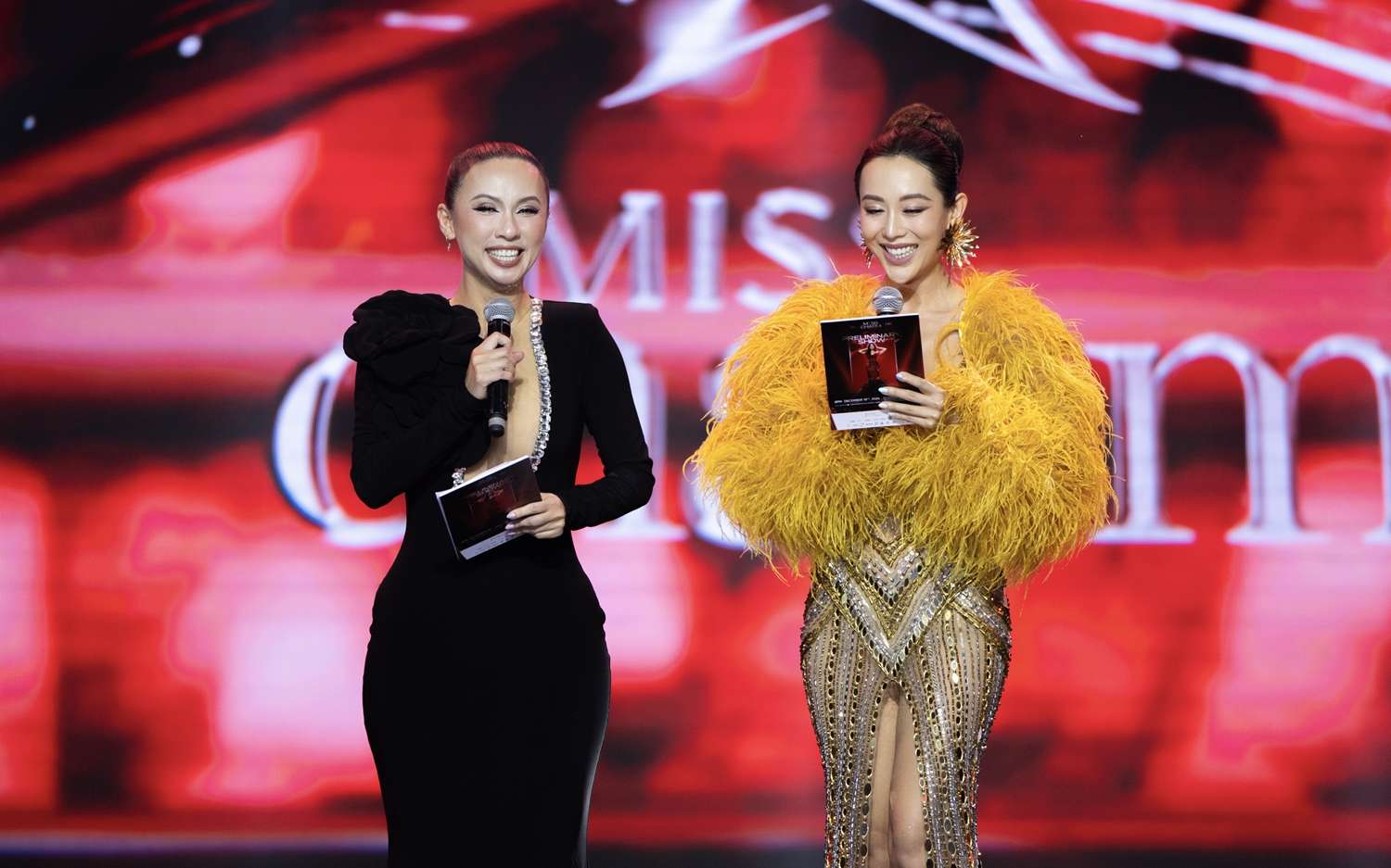 Khi người đẹp diện bikini