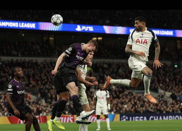 Liverpool, Tottenham bay cao tại Champions League