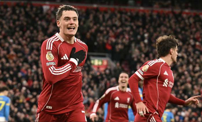 Tân binh đắt giá ghi bàn đầu tiên, Liverpool thắng ngày cuối năm tại Anfield
