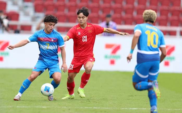 Tiền đạo Nguyễn Thanh Nhàn và bàn thắng đầu tiên ở SEA Games 33