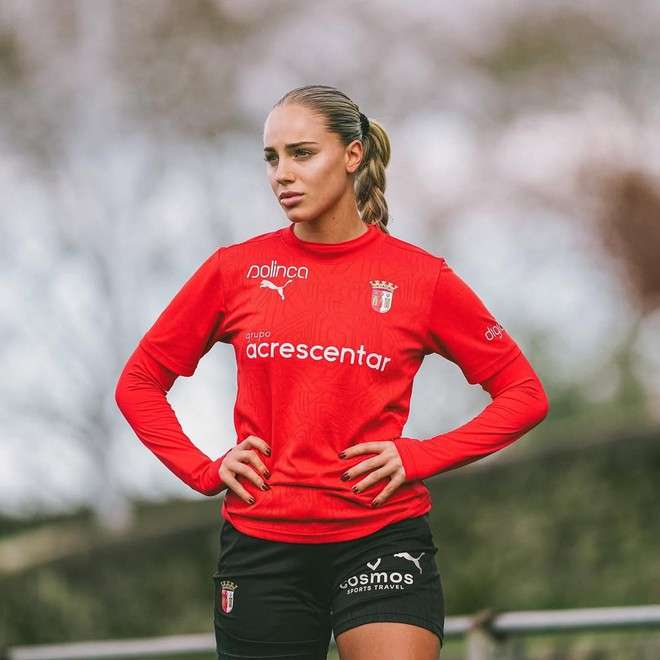 Top 10 nữ cầu thủ quyến rũ nhất thế giới 2025