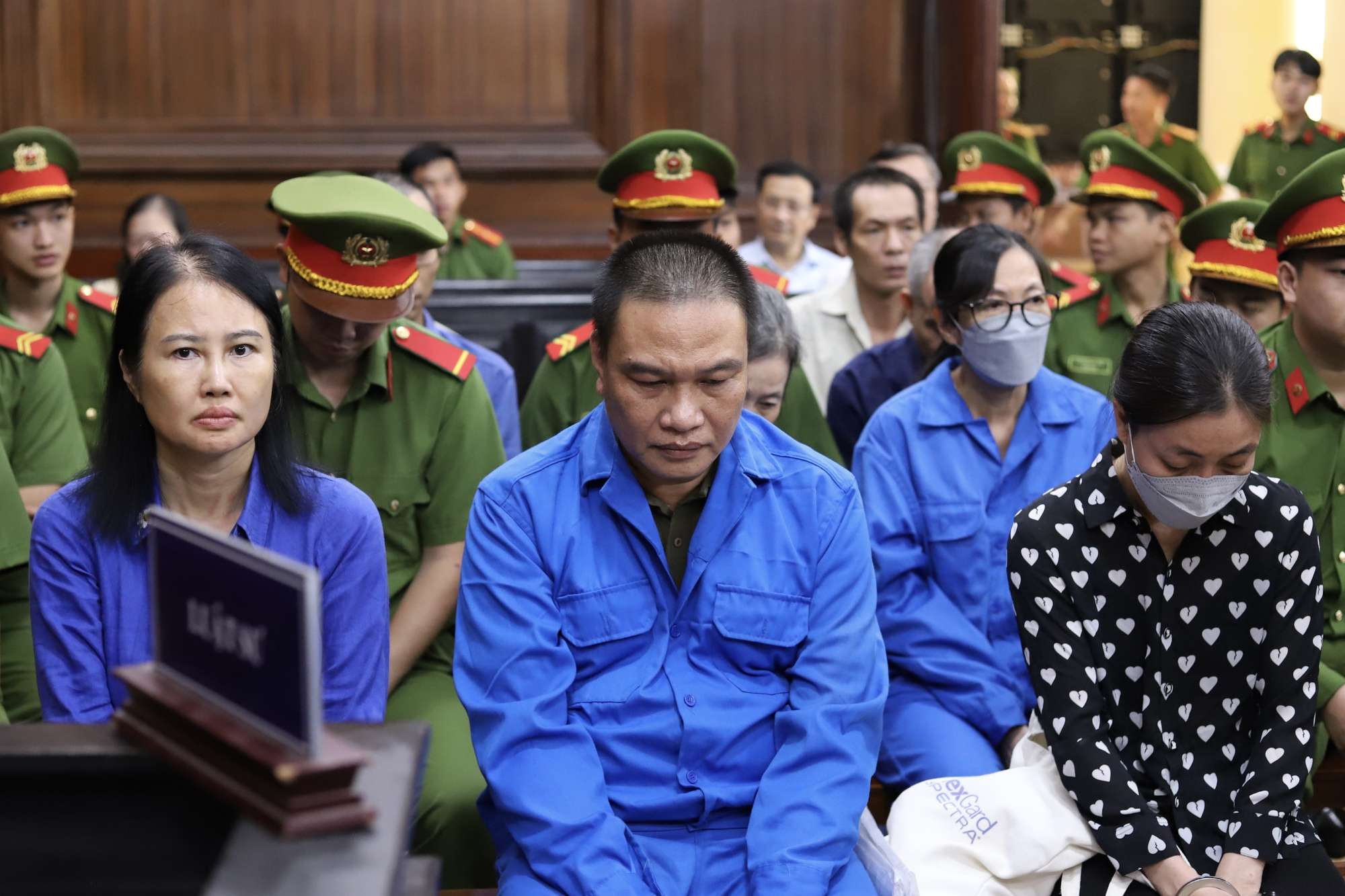 Vụ án tại Sở GD-ĐT TPHCM: Gói thầu một đơn vị hé lộ cơ chế trúng thầu liên tiếp