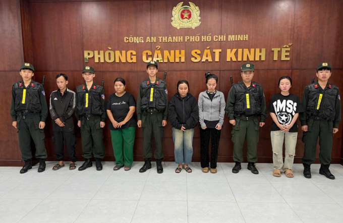 Làm giả hàng trăm nghìn chai dầu gió từ hóa chất công nghiệp